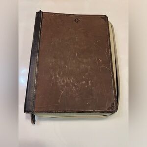 Twelve South BookBook Travel Journal for iPad